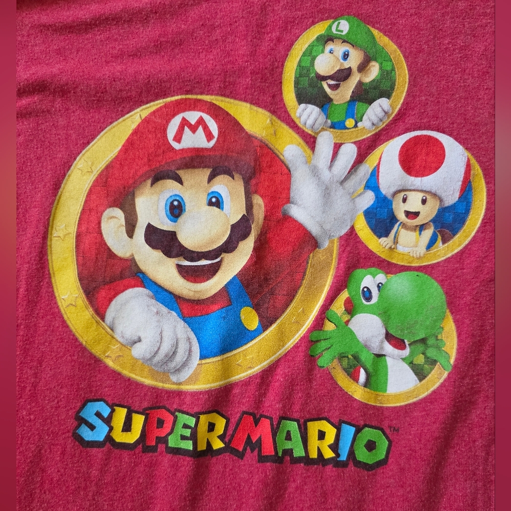 Nintendo Super Mario Maroon T-Shirt‎
